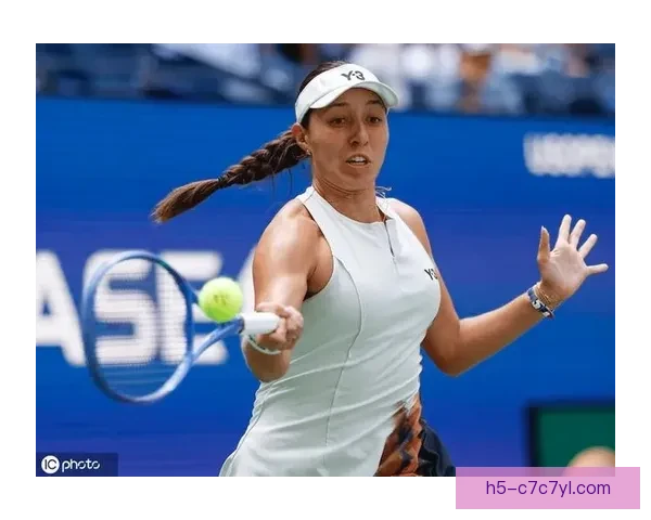 佩古拉两盘横扫夺迪拜冠再封王